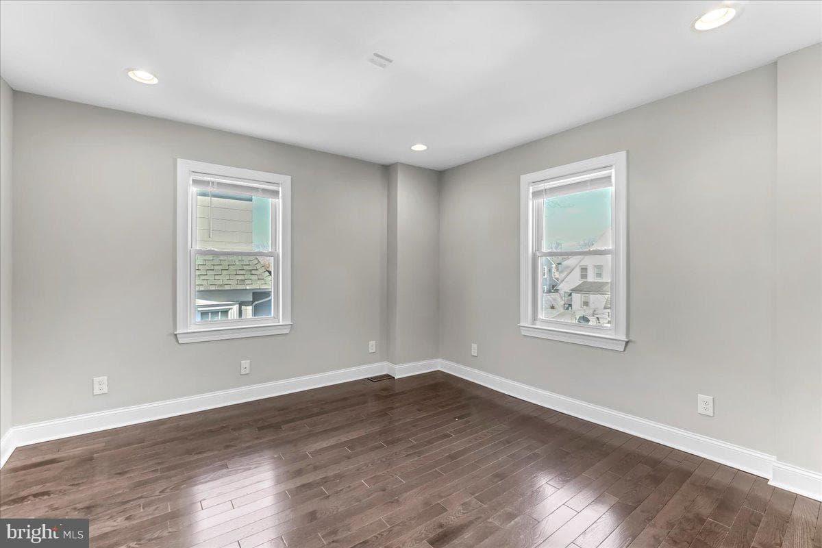 135 Sycamore Road photo 16