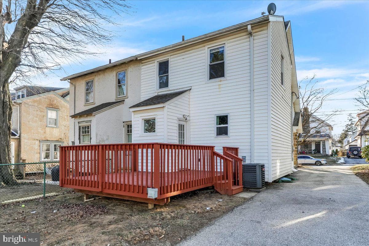 135 Sycamore Road photo 23
