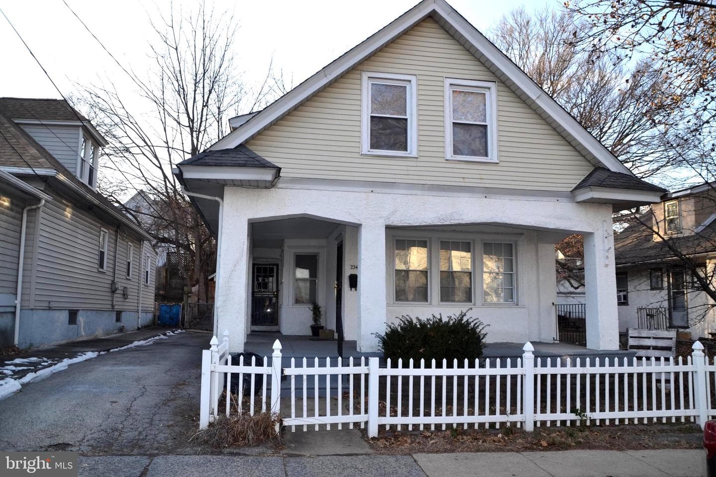 234 Lewis Avenue photo 2
