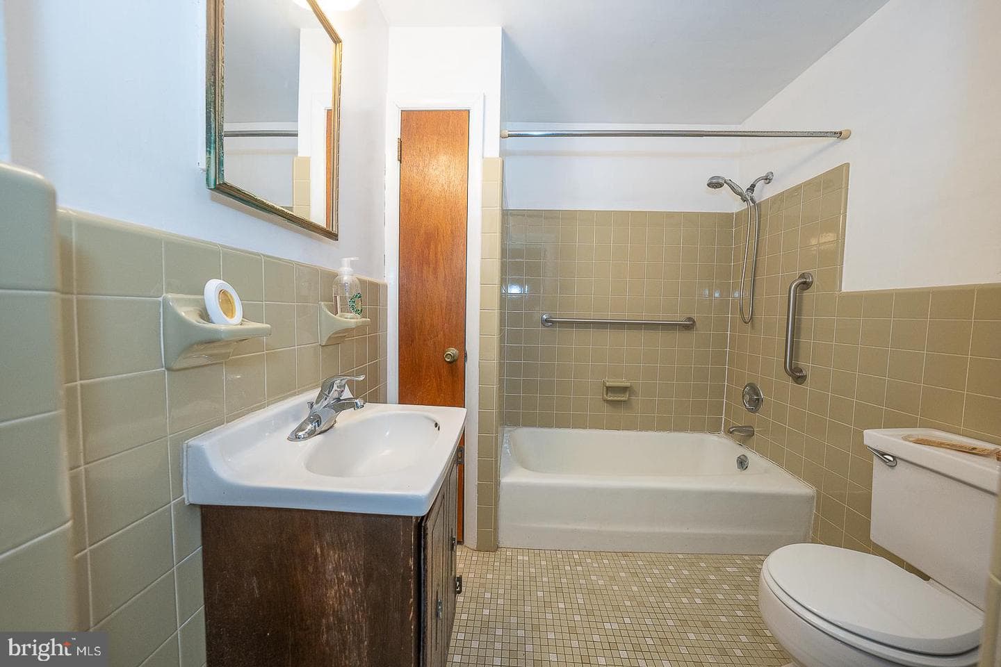 111 Bishop Hollow Road photo 20