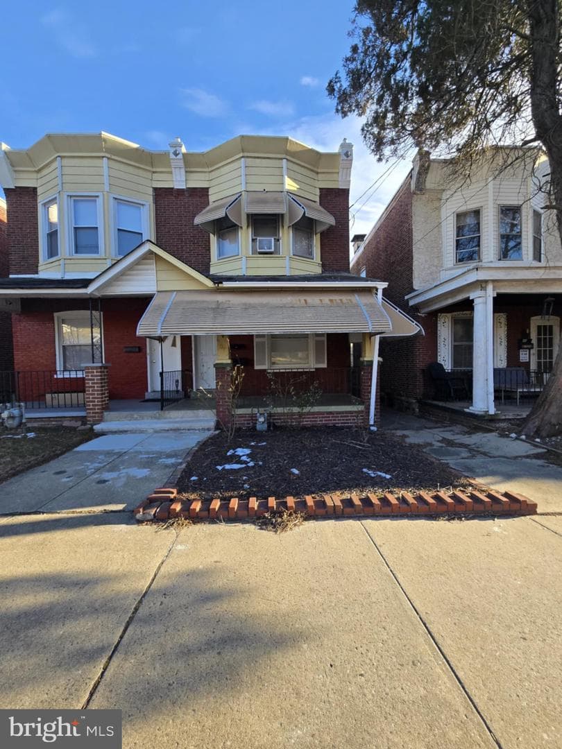 2015 W 9th Street photo 2