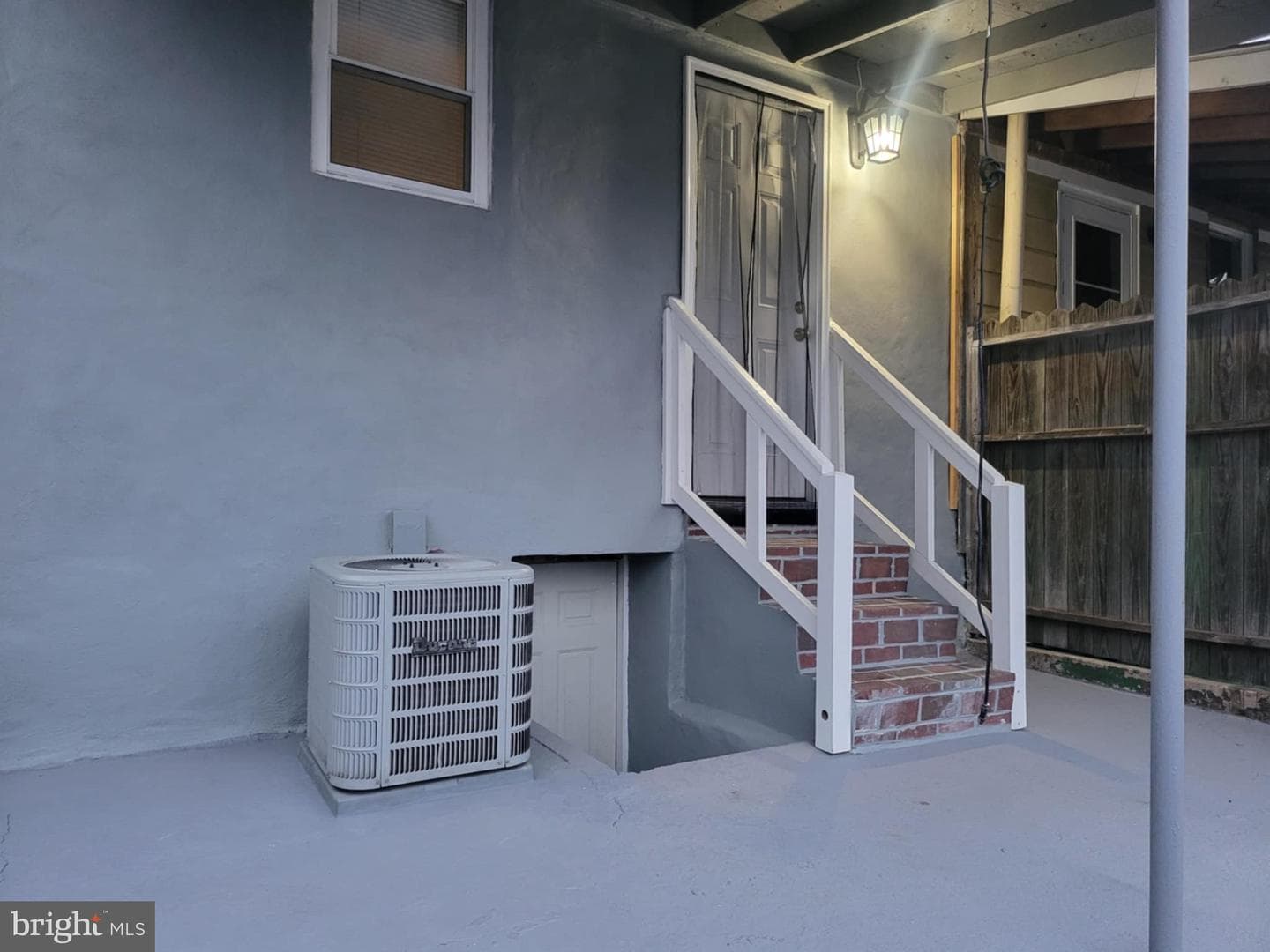 2015 W 9th Street photo 43