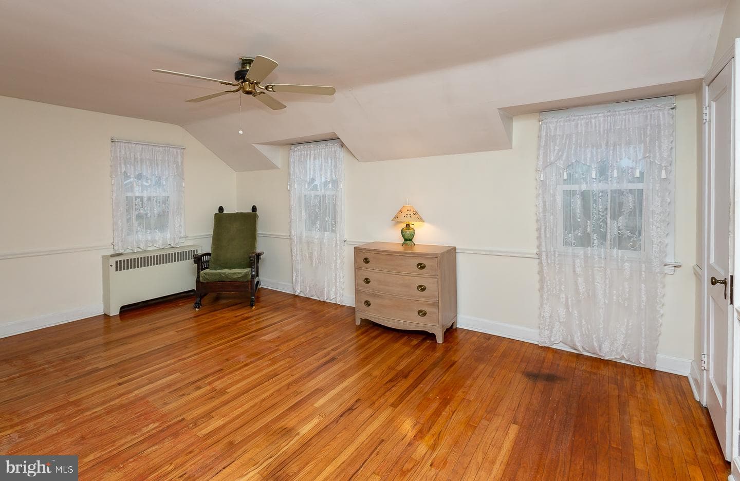 1556 Burmont Road photo 27