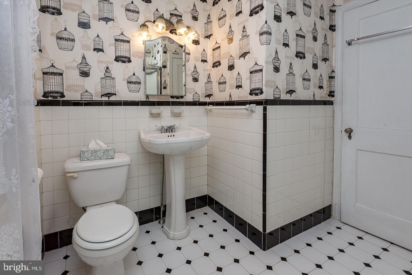 1556 Burmont Road photo 29