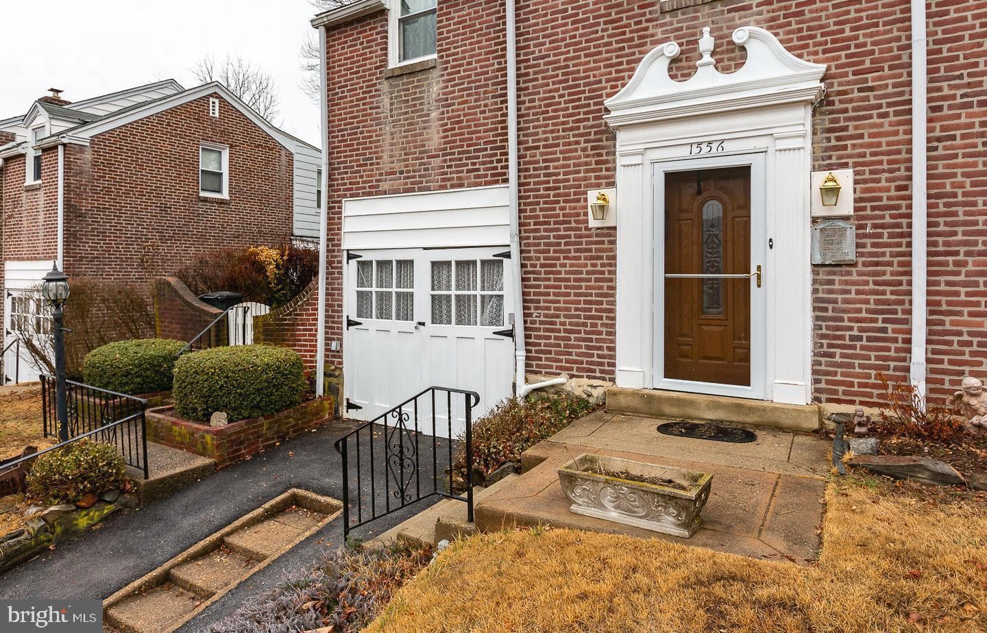 1556 Burmont Road photo 3