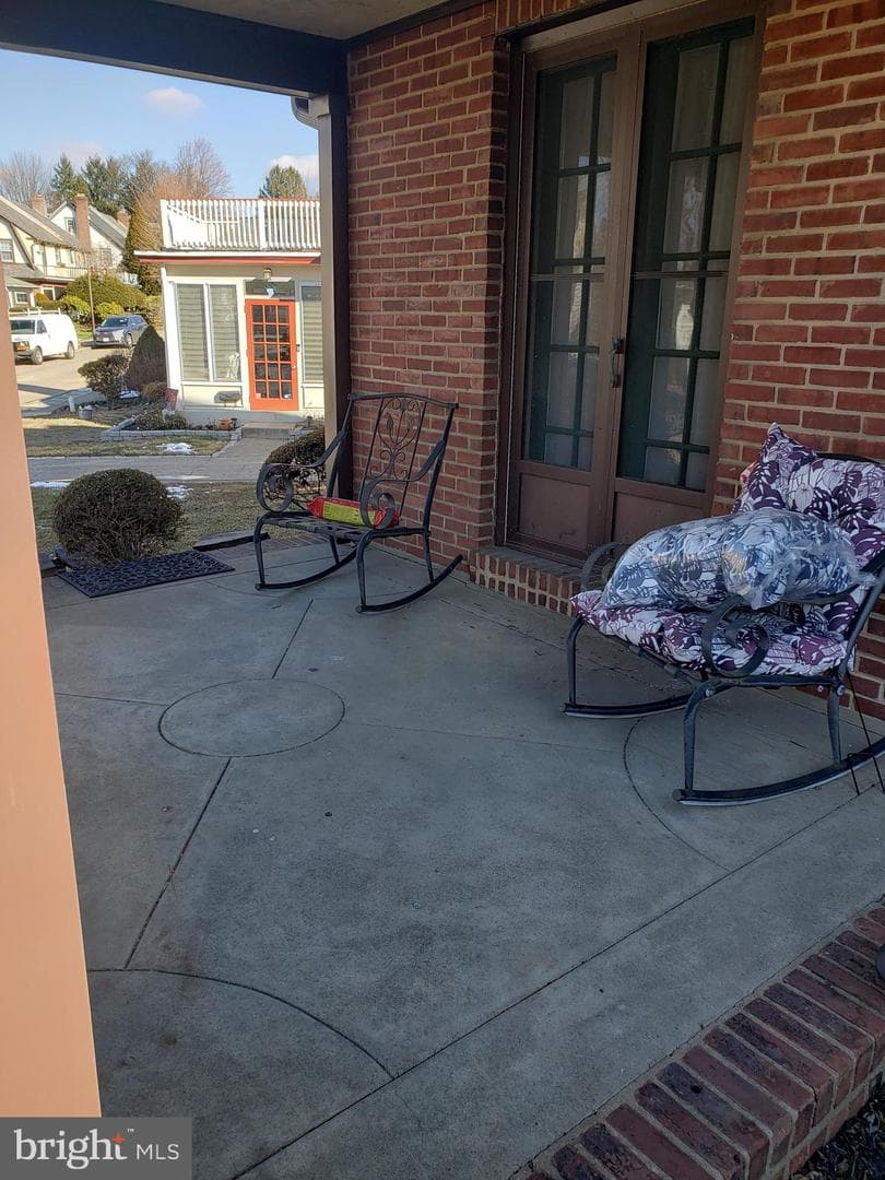 120 Walsh Road photo 6
