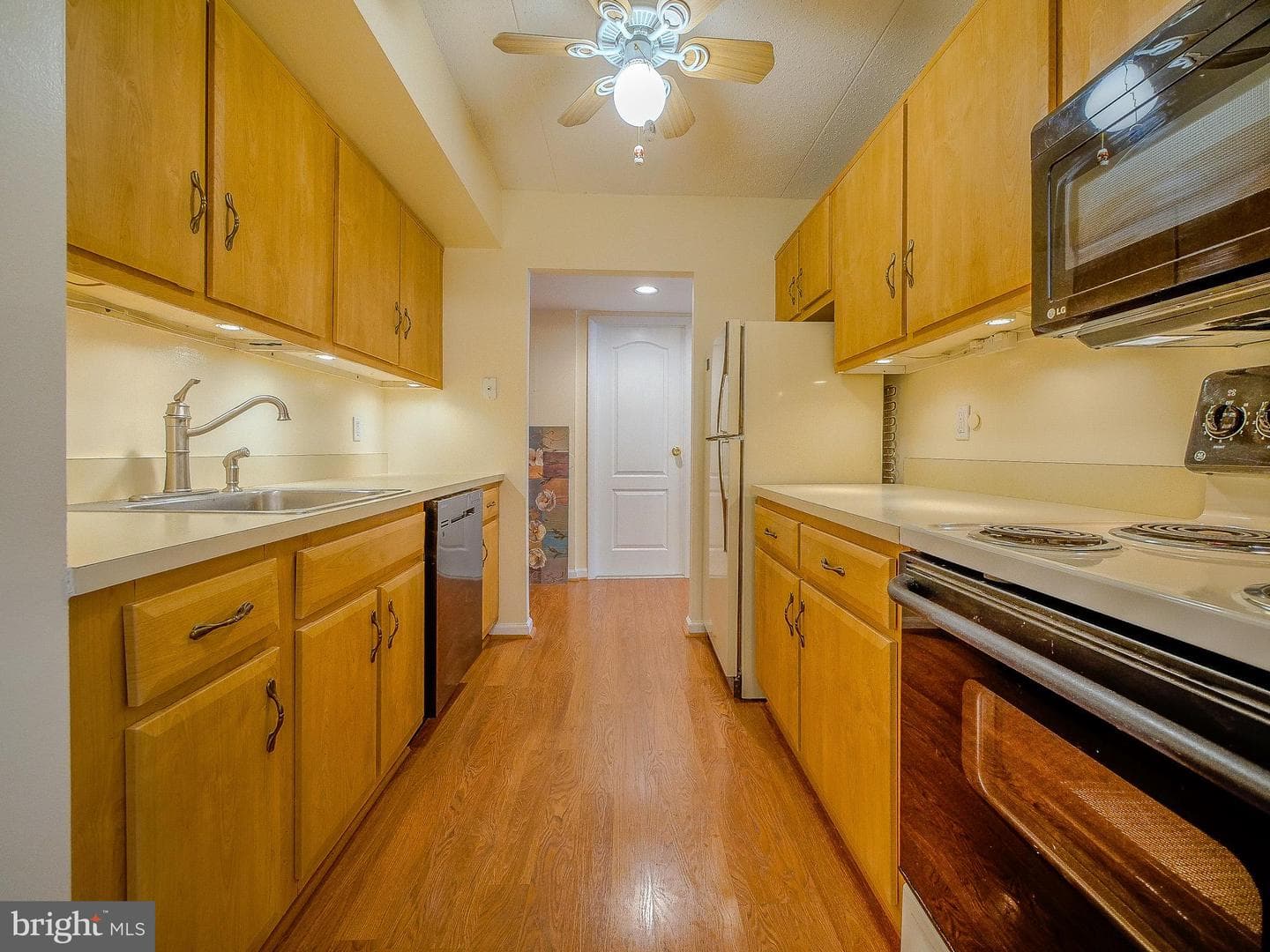 700 Avondale Road #3j photo 11