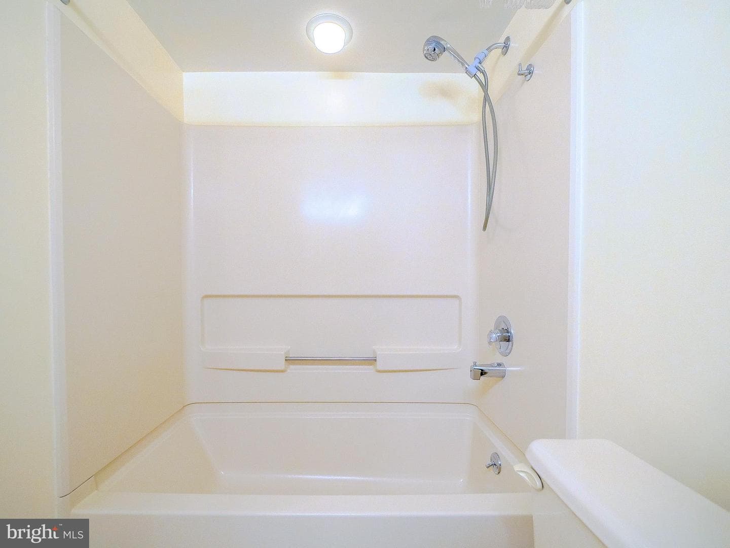 700 Avondale Road #3j photo 18