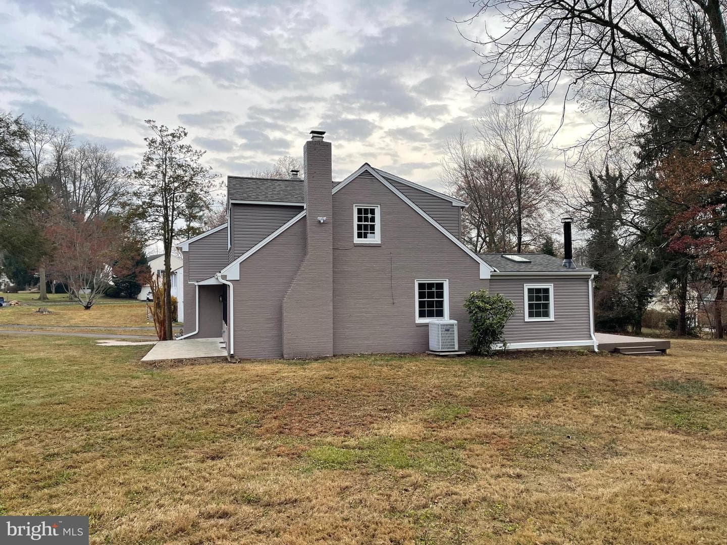 212 Grandview Road photo 5