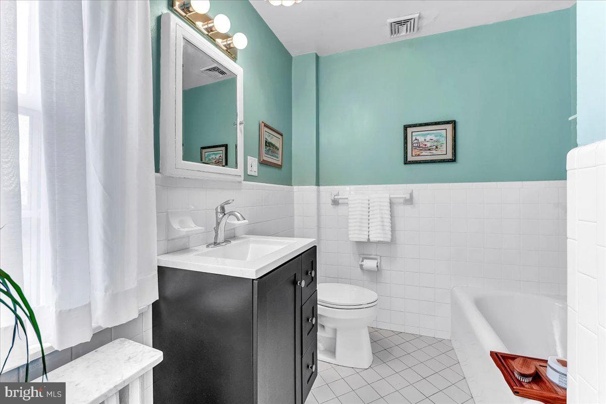 627 Ardmore Avenue photo 21
