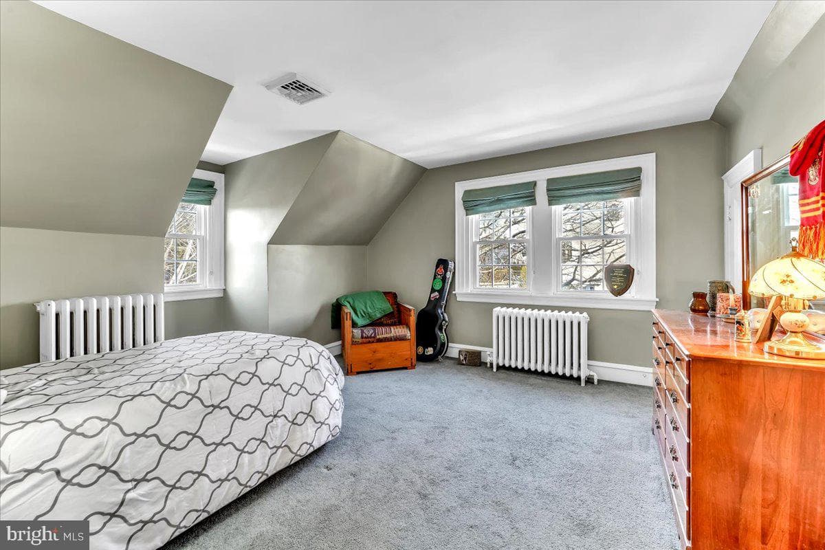 627 Ardmore Avenue photo 33