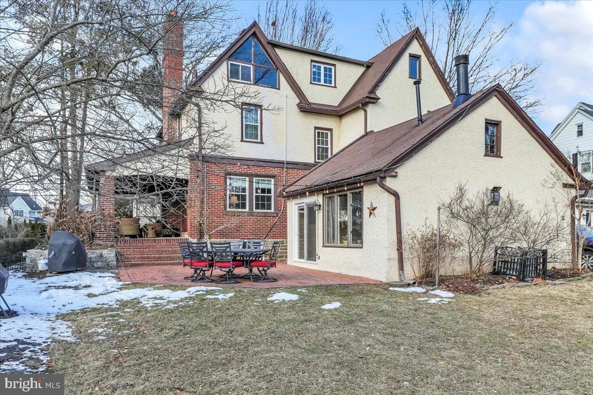 627 Ardmore Avenue photo 35