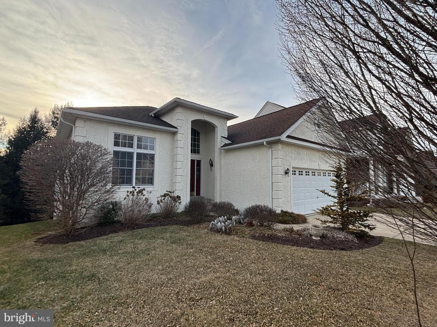 84 S Valentine Drive