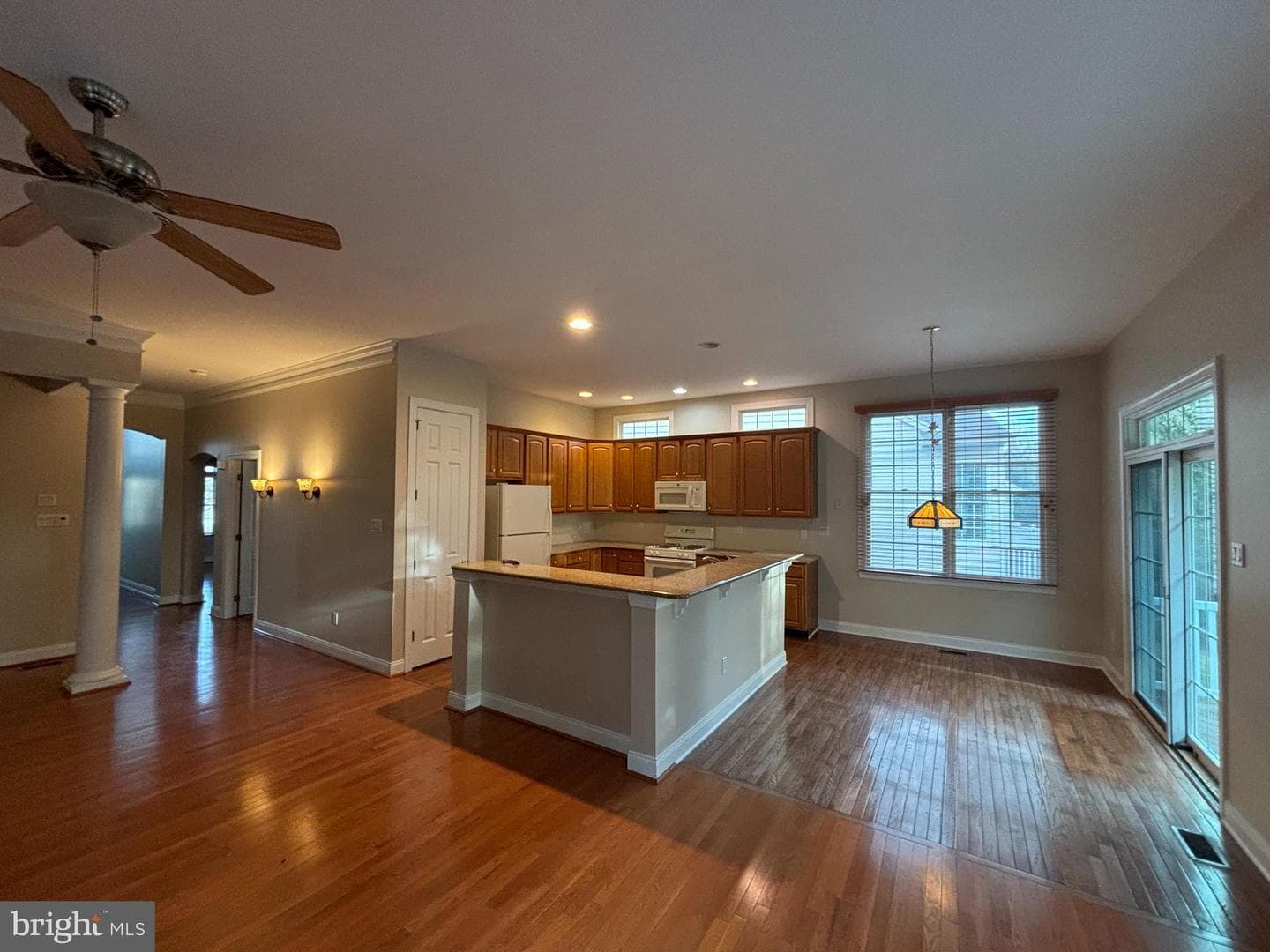 84 S Valentine Drive photo 3