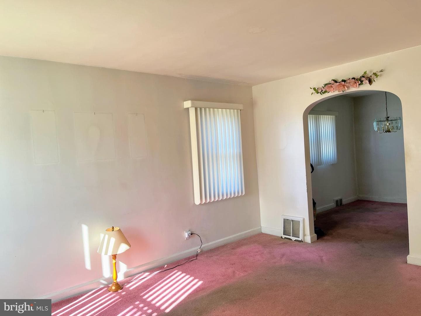 200 W Sylvan Avenue photo 3