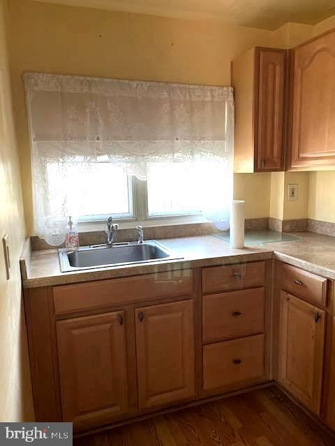 200 W Sylvan Avenue photo 9