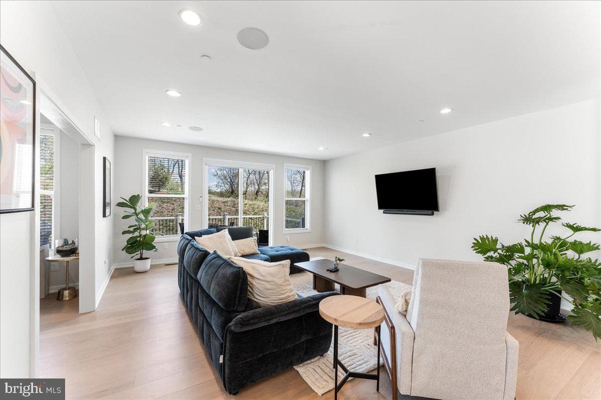 722 Switchman Road photo 11