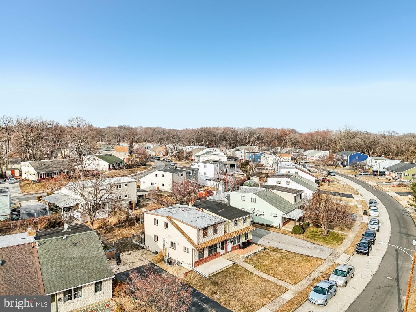 552 E Winona Avenue photo 37