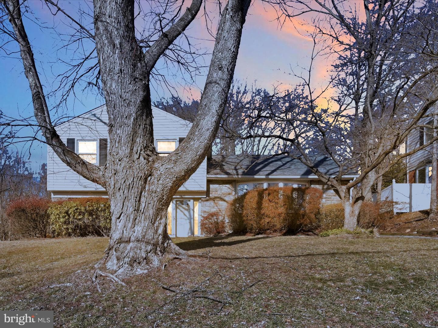 2530 Parke Lane photo 2
