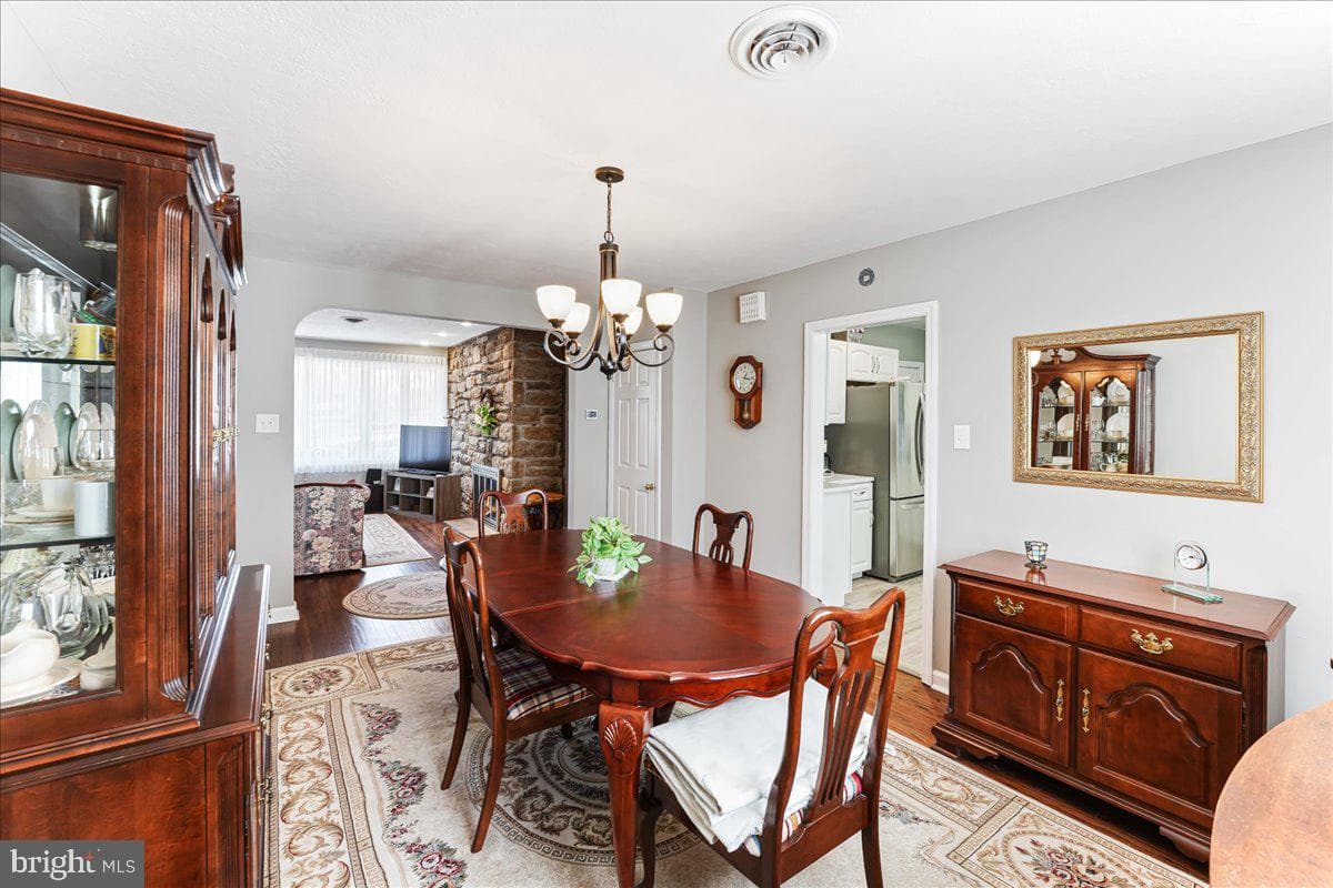2170 Thomas Avenue photo 11
