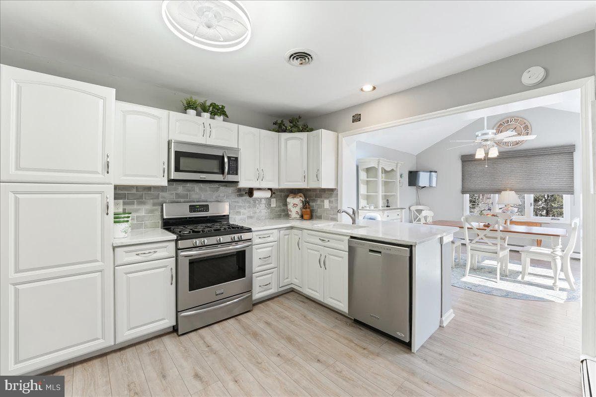 2170 Thomas Avenue photo 12