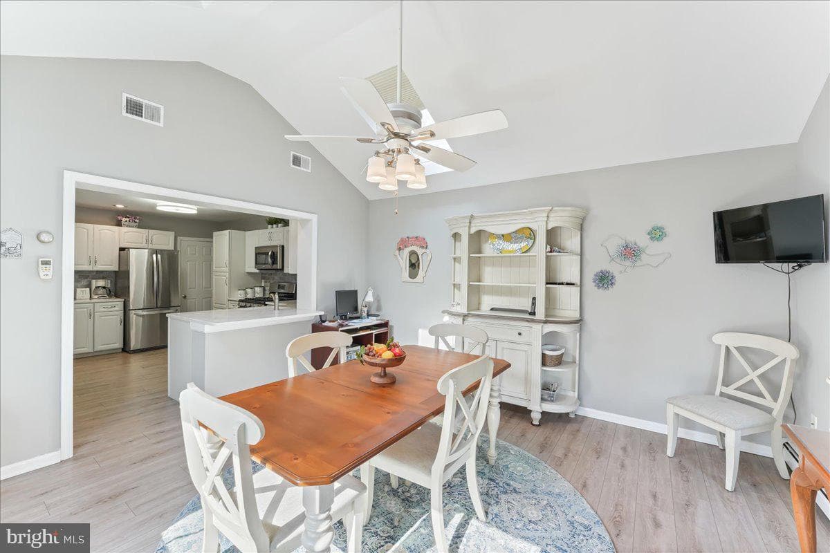 2170 Thomas Avenue photo 17
