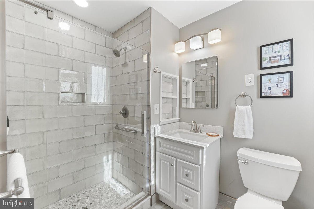 2170 Thomas Avenue photo 25