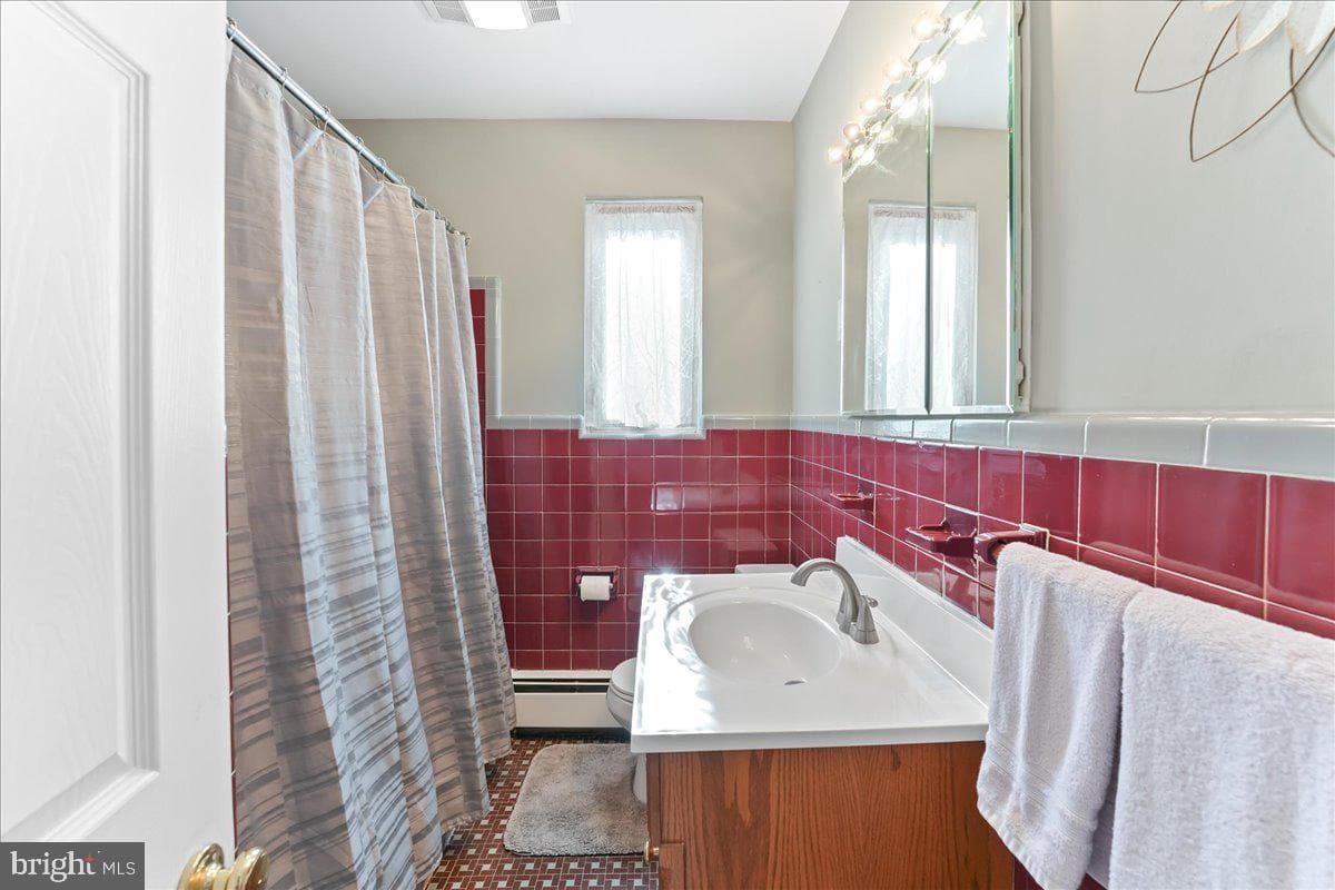 2170 Thomas Avenue photo 26