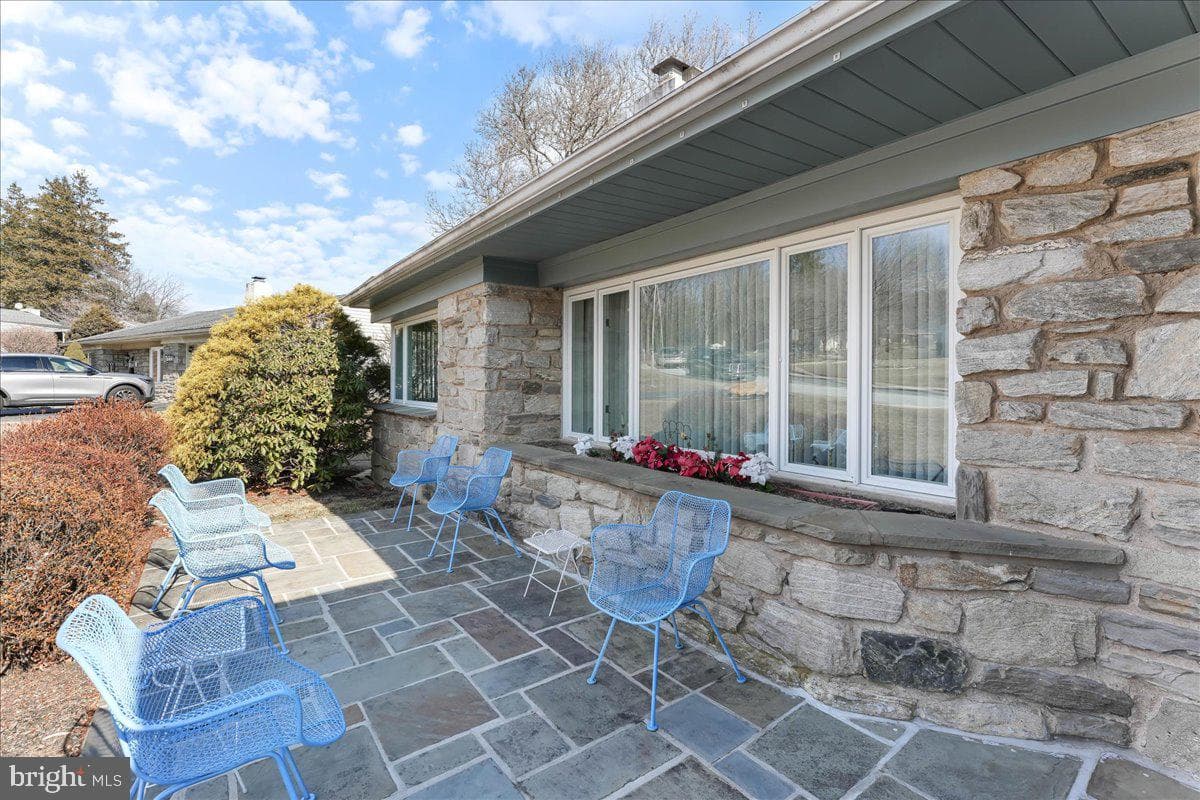 2170 Thomas Avenue photo 4