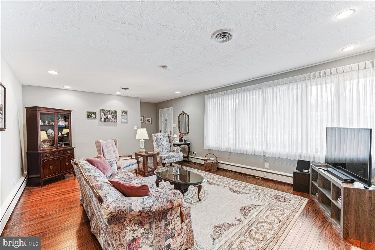 2170 Thomas Avenue photo 6