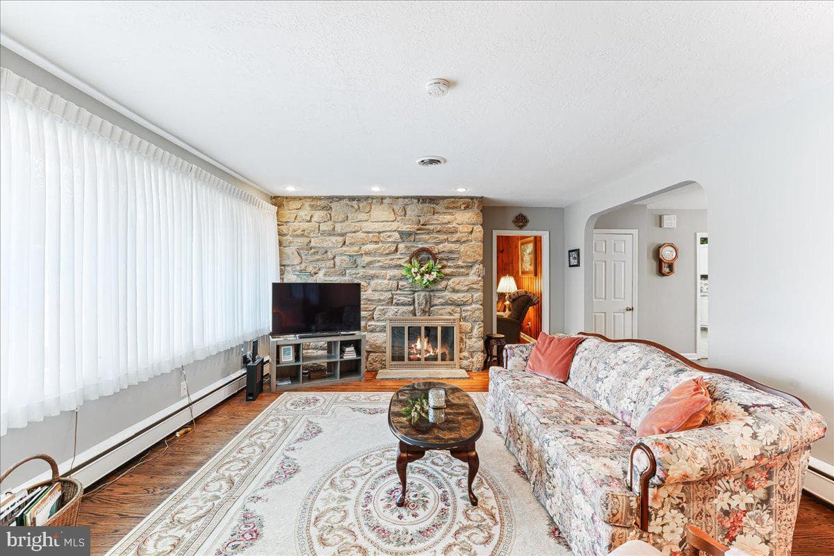 2170 Thomas Avenue photo 7