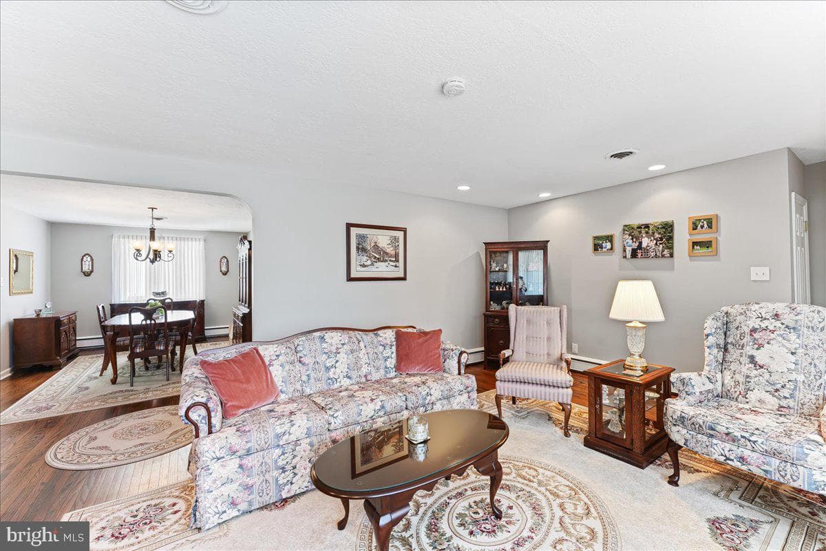 2170 Thomas Avenue photo 8