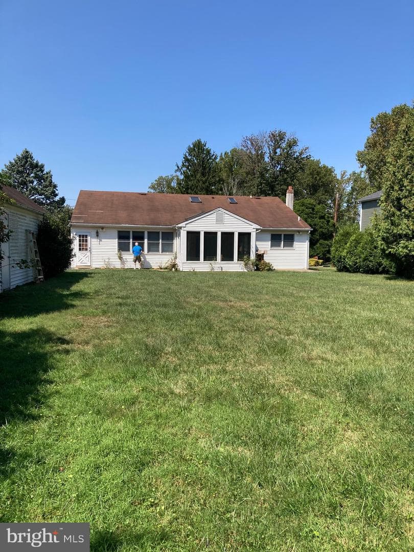 219 Locust Street photo 10