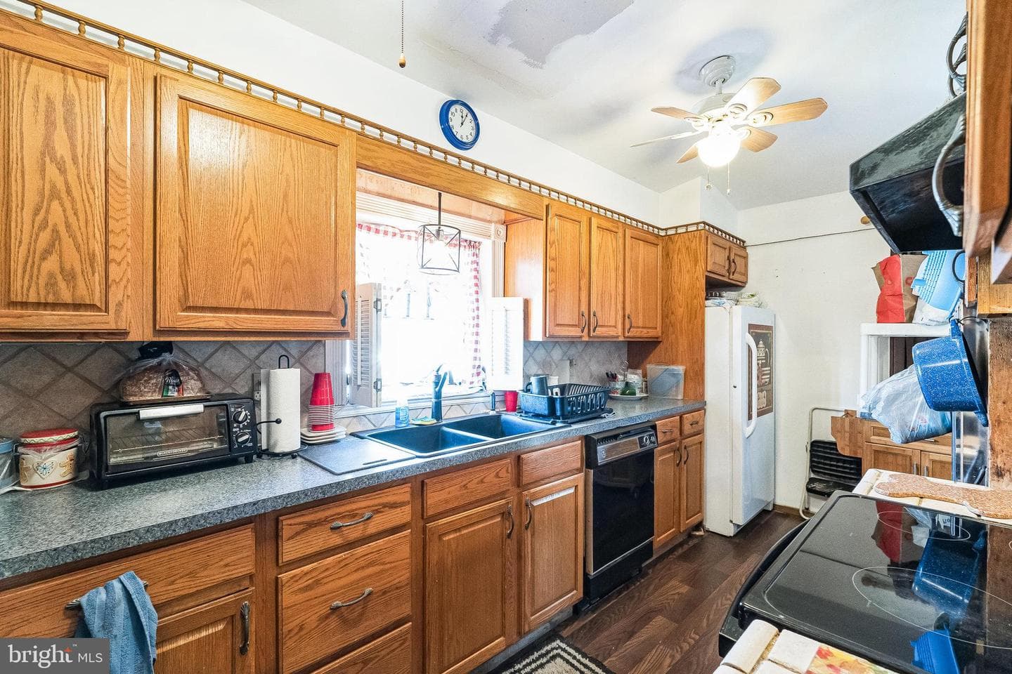 835 Hill Road photo 11