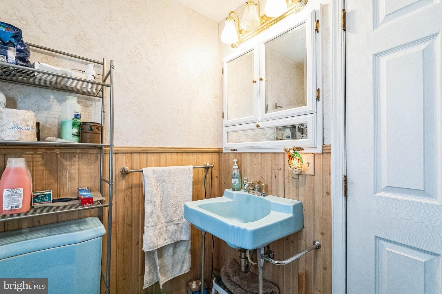 835 Hill Road photo 4