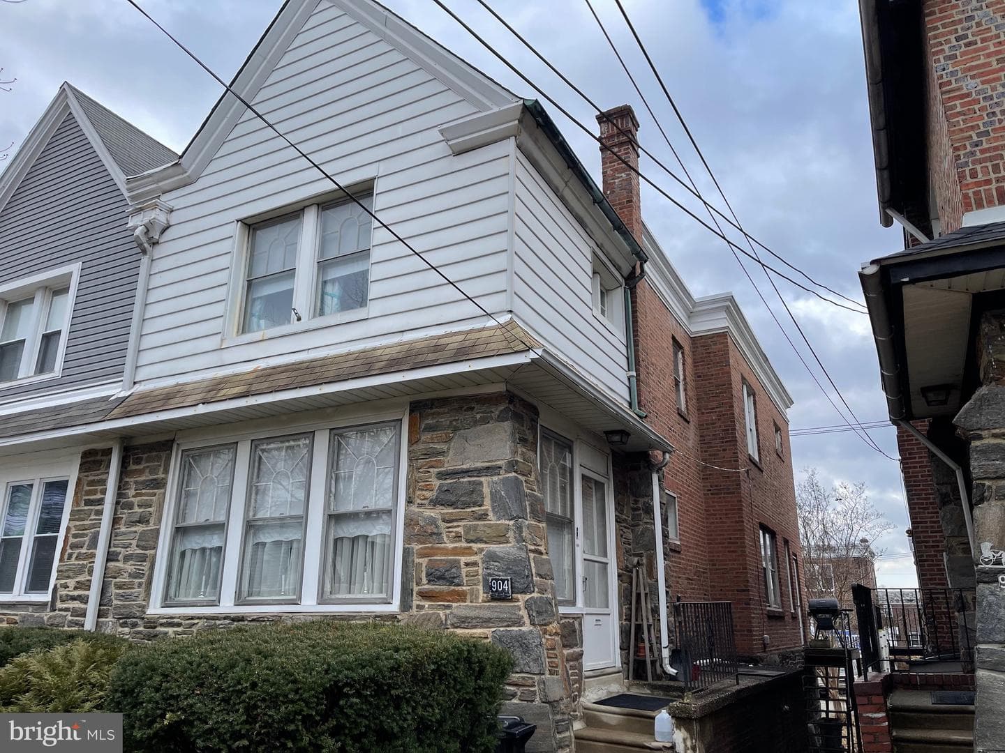 904 Whitby Avenue photo 6