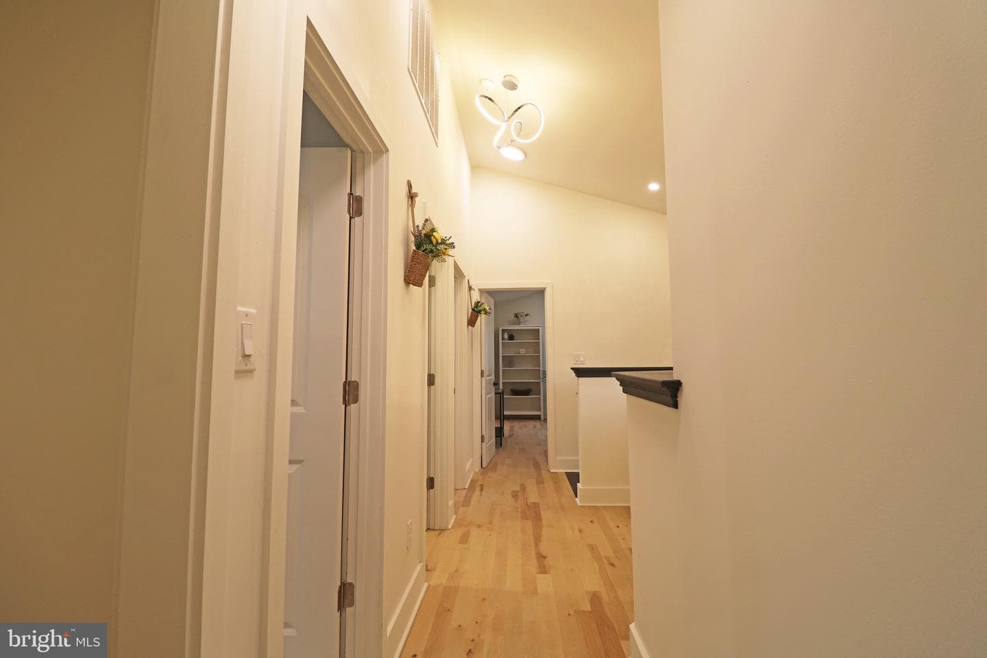 2366 Thomas Avenue photo 14