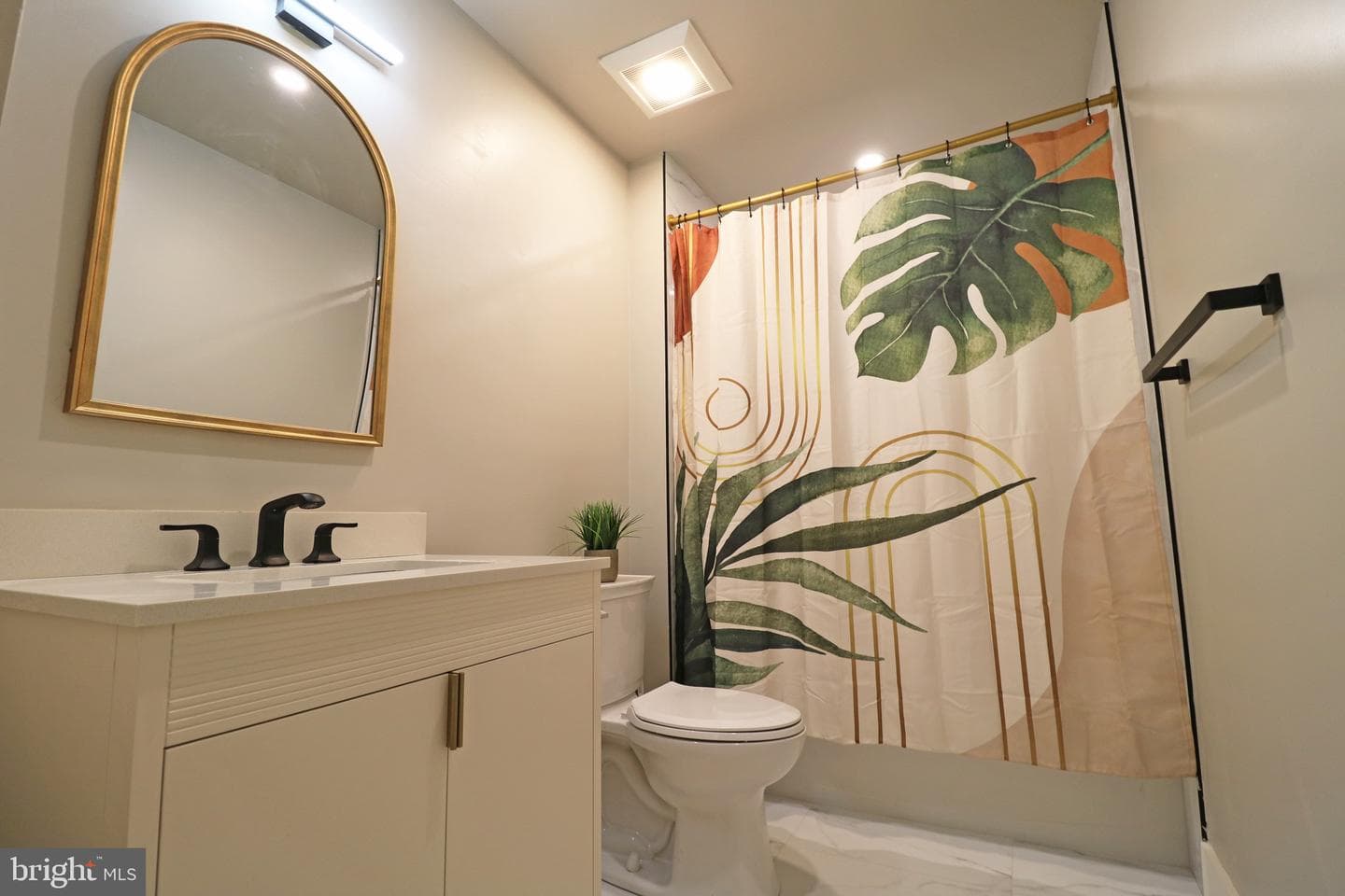 2366 Thomas Avenue photo 15