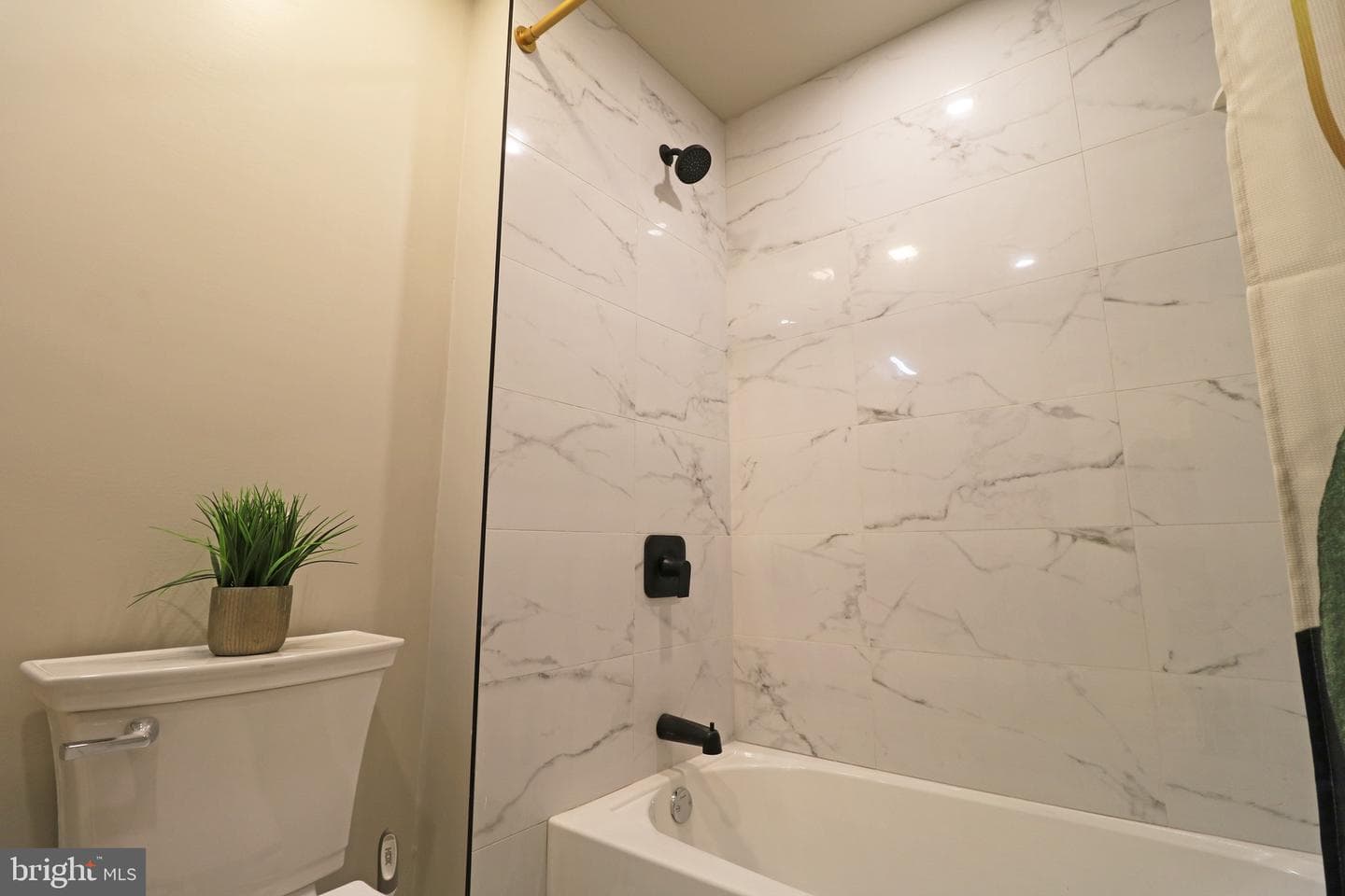 2366 Thomas Avenue photo 18