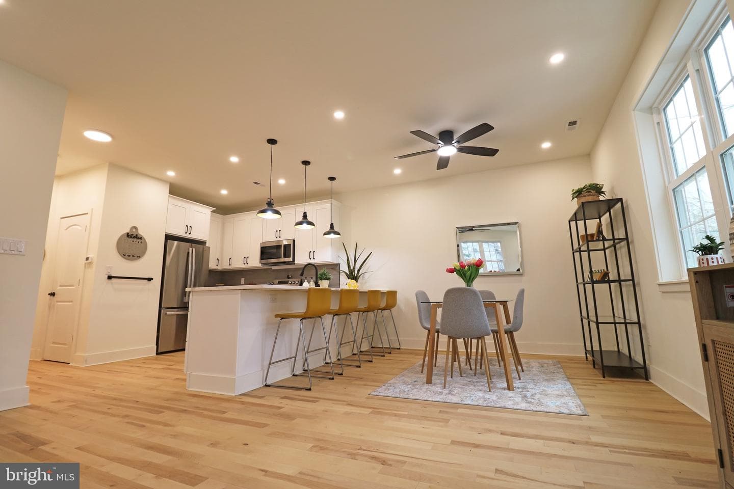 2366 Thomas Avenue photo 56