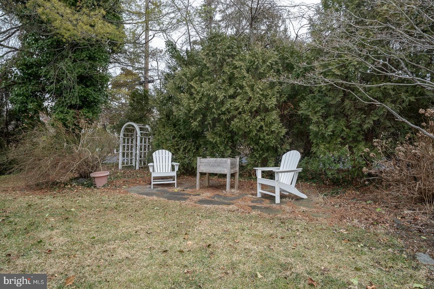 547 Saint Davids Avenue photo 31