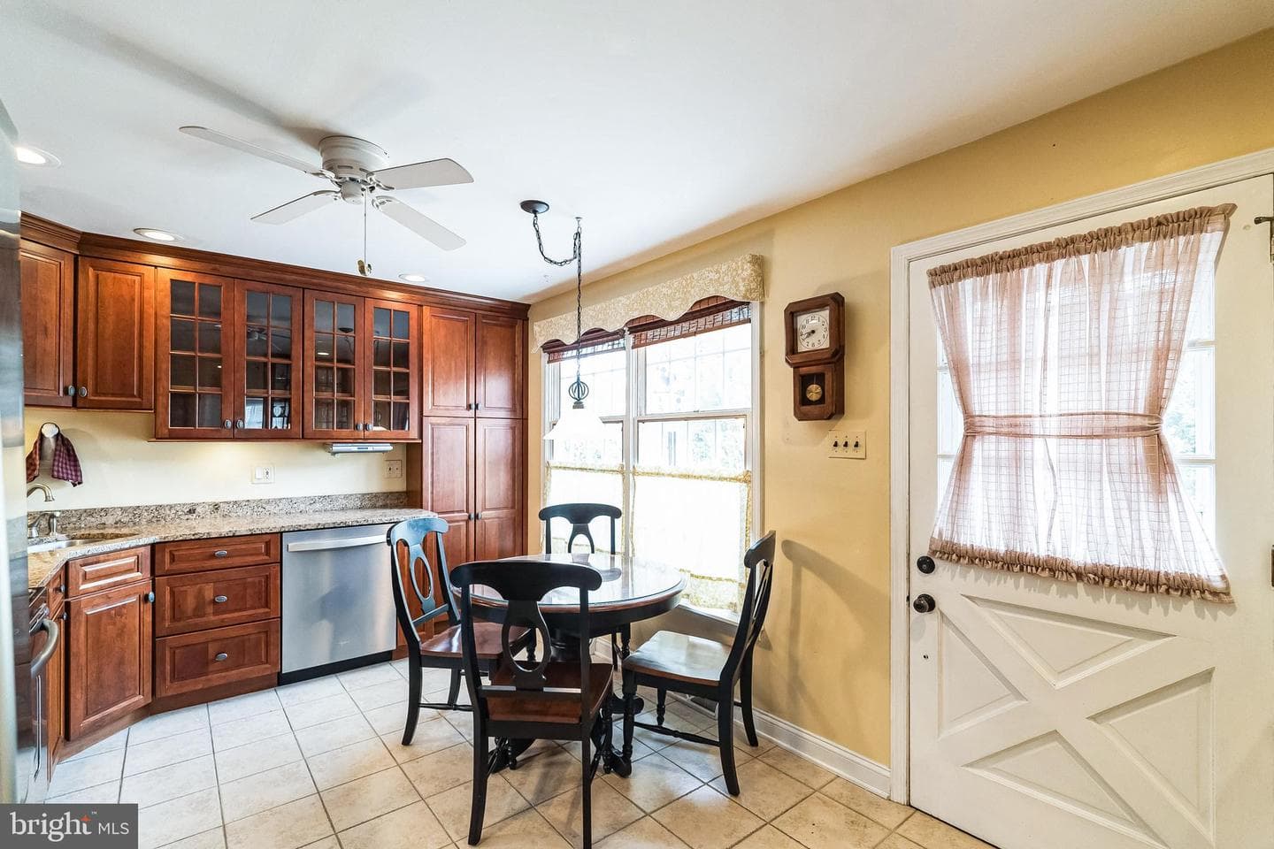 116 Locust Street photo 13