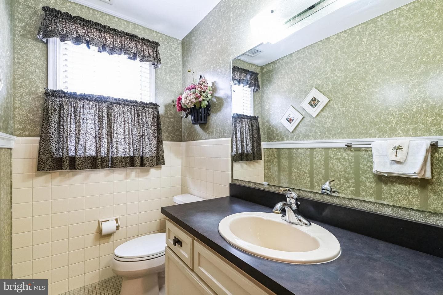 116 Locust Street photo 29