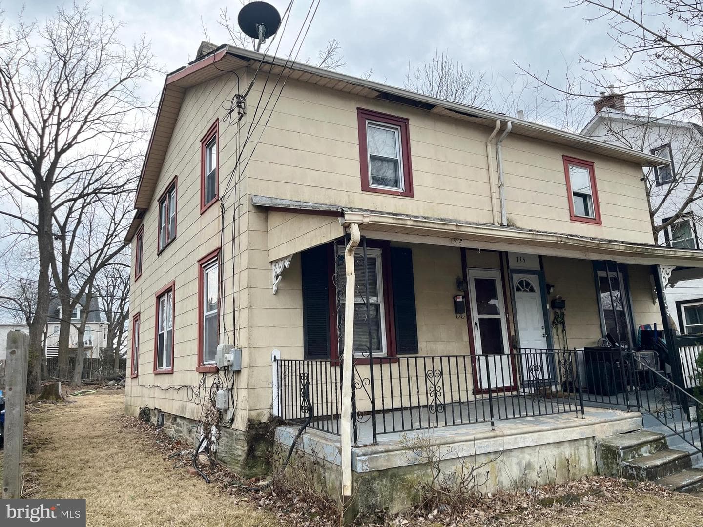 725 Preston Avenue photo 2