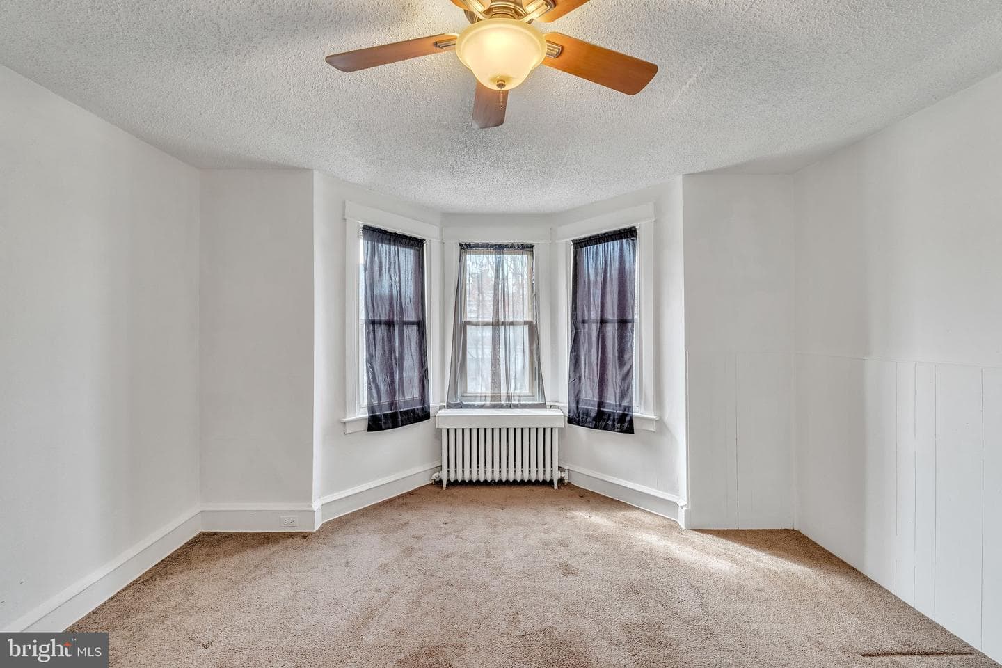 1101 Lawrence Avenue photo 22