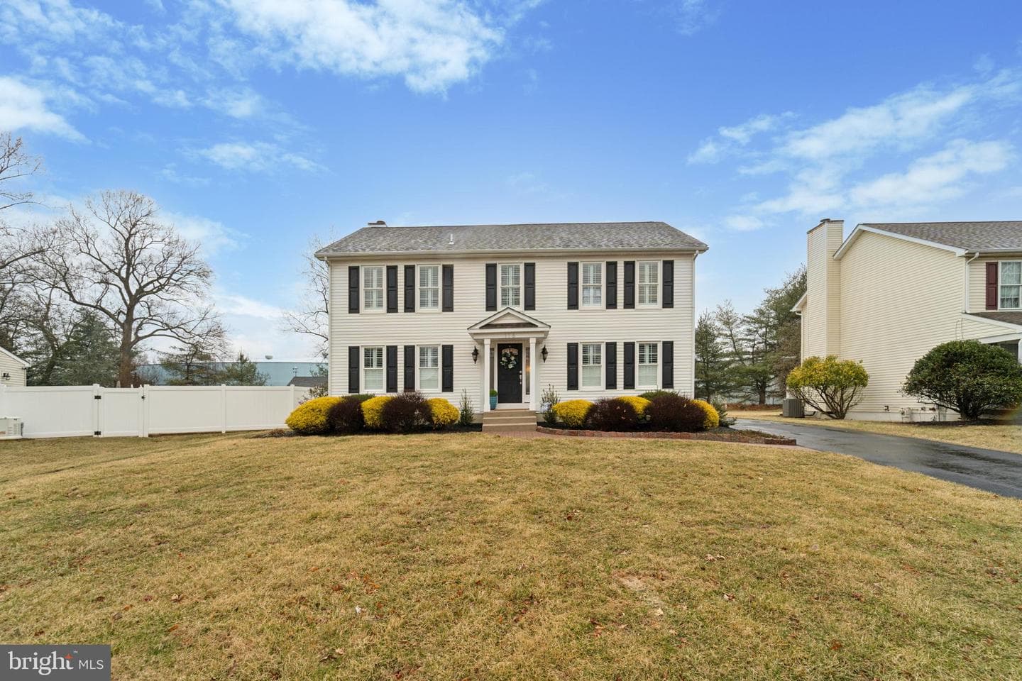 116 Carriage Lane photo 1