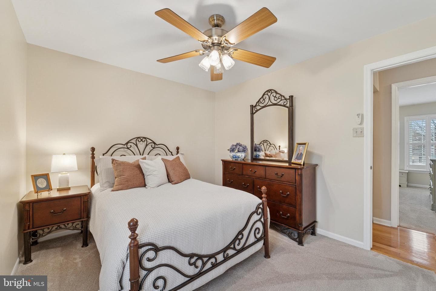 116 Carriage Lane photo 18
