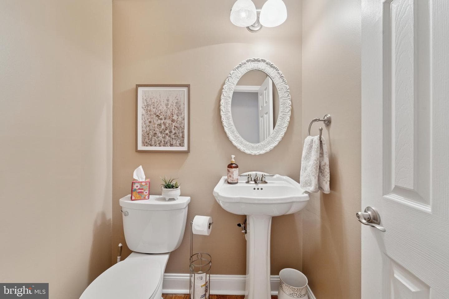 116 Carriage Lane photo 5