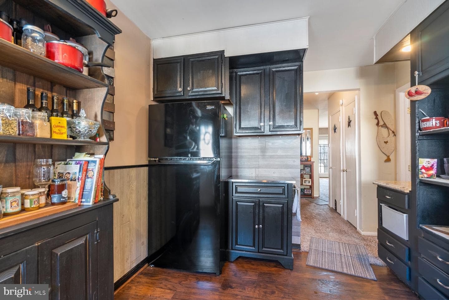 405 Essex Road photo 11