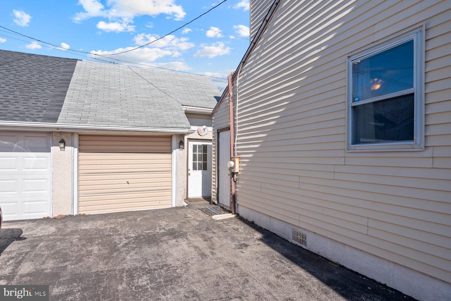 405 Essex Road photo 25